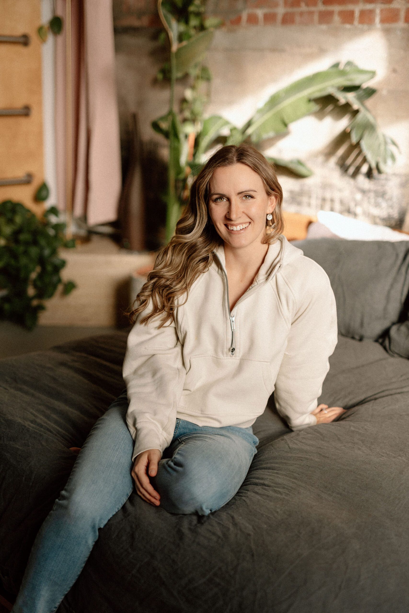 lauren dewey sitting and sharing the best ways to expand your offer suite